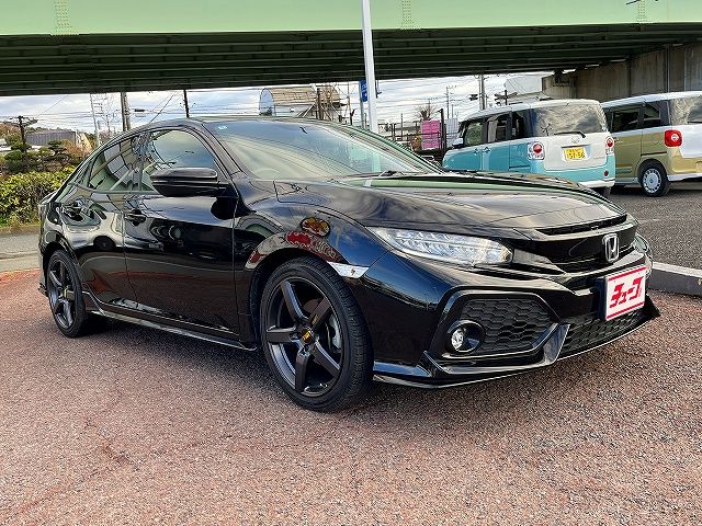 HONDA CIVIC HATCHBACK 2018 Image 31