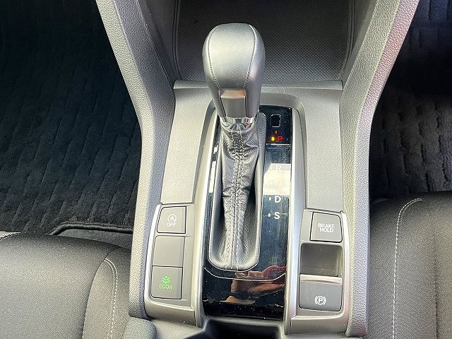 HONDA CIVIC HATCHBACK 2018 Image 31