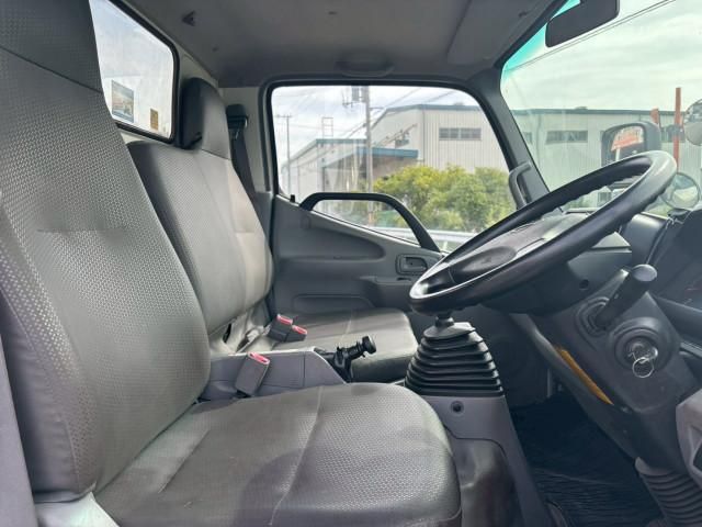 HINO DUTRO 2013 Image 31