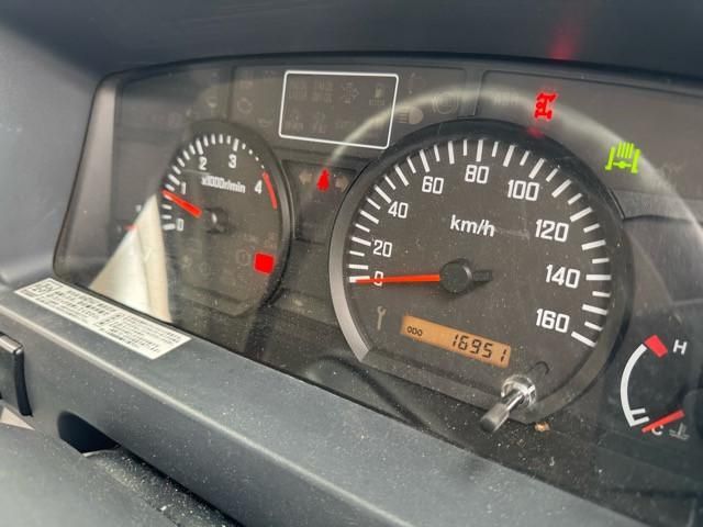 ISUZU ELF 2014 Image 31