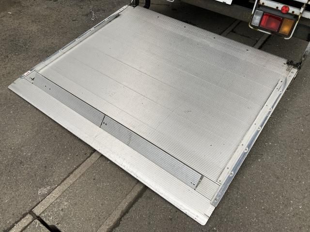 ISUZU ELF 2011 Image 31