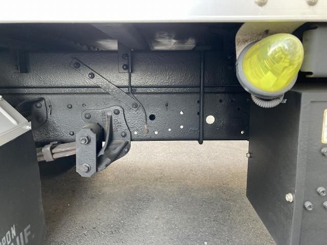 ISUZU ELF 2011 Image 31