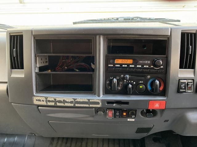 ISUZU ELF 2011 Image 31