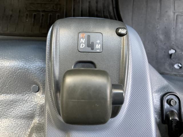 ISUZU ELF 2011 Image 31