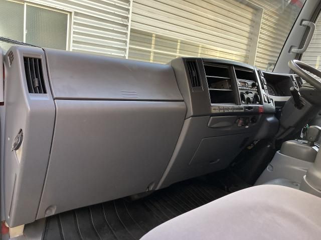 ISUZU ELF 2011 Image 31