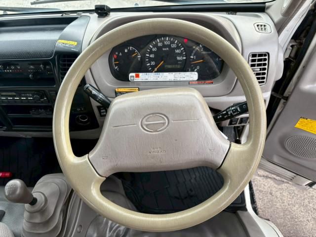 HINO DUTRO 2011 Image 31