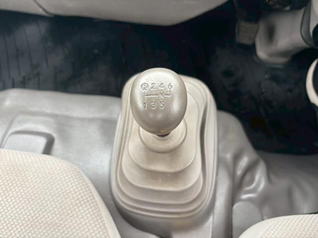 HINO DUTRO 2011 Image 31