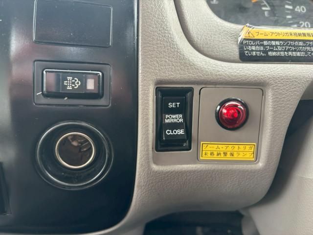 HINO DUTRO 2011 Image 31