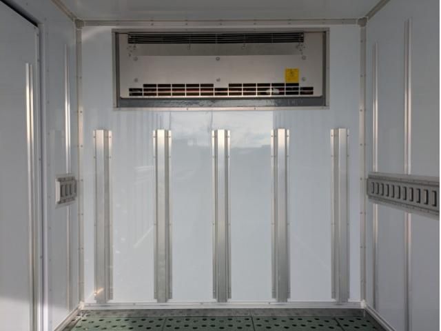 MITSUBISHI CANTER 2025 Image 31