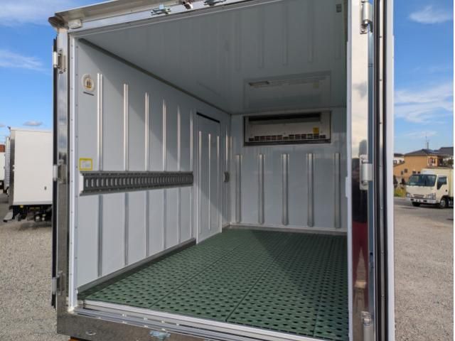 MITSUBISHI CANTER 2025 Image 31