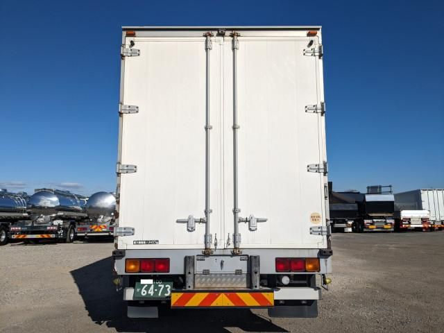 NISSAN DIESEL QUON 2014 Image 31