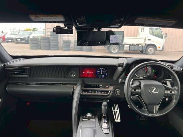 TOYOTA LEXUS LC500 2018 Image 31