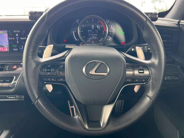 TOYOTA LEXUS LC500 2018 Image 31