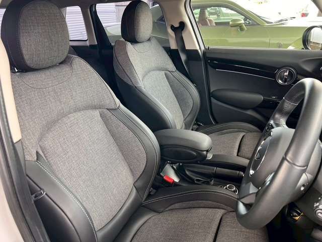 BMW MINI COOPER S 5DOOR 2023 Image 31