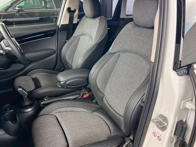 BMW MINI COOPER S 5DOOR 2023 Image 31