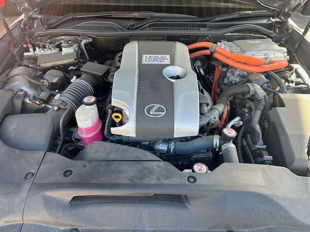 TOYOTA LEXUS RC300H 2019 Image 31