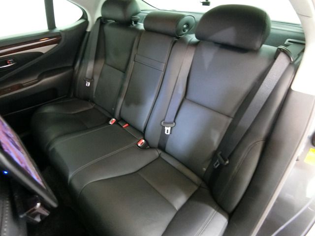 TOYOTA LEXUS LS600H 2012 Image 31