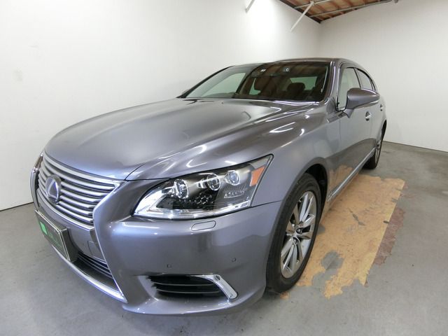 TOYOTA LEXUS LS600H 2012 Image 31