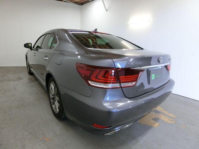TOYOTA LEXUS LS600H 2012 Image 31