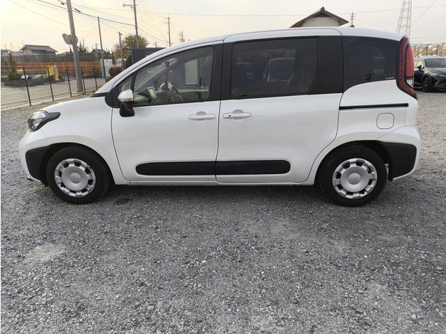 TOYOTA SIENTA 2022 Image 31