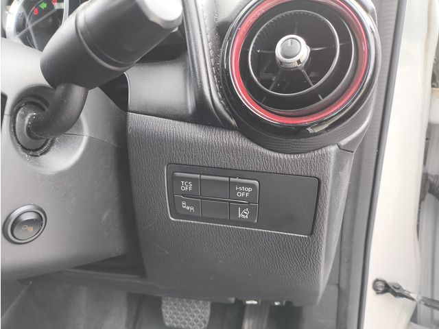 MAZDA CX-3 2015 Image 31