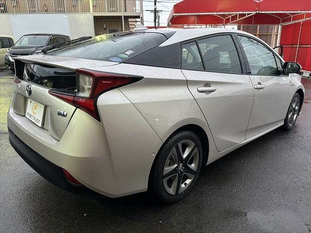 TOYOTA PRIUS 2019 Image 31