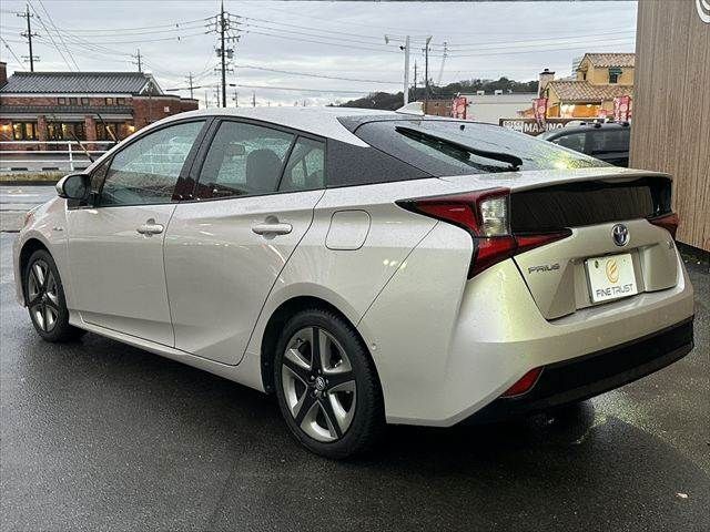 TOYOTA PRIUS 2019 Image 31