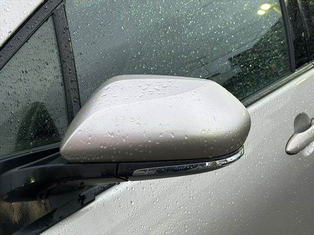 TOYOTA PRIUS 2019 Image 31