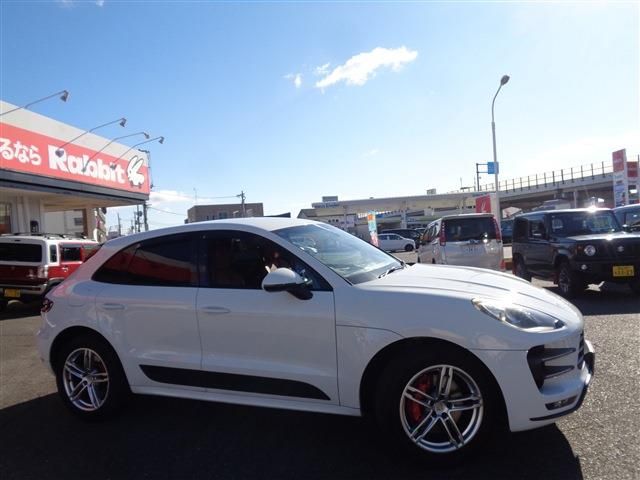 PORSCHE MACAN 2015 Image 31