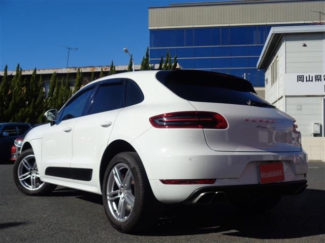 PORSCHE MACAN 2015 Image 31