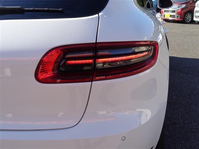 PORSCHE MACAN 2015 Image 31