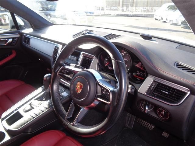 PORSCHE MACAN 2015 Image 31
