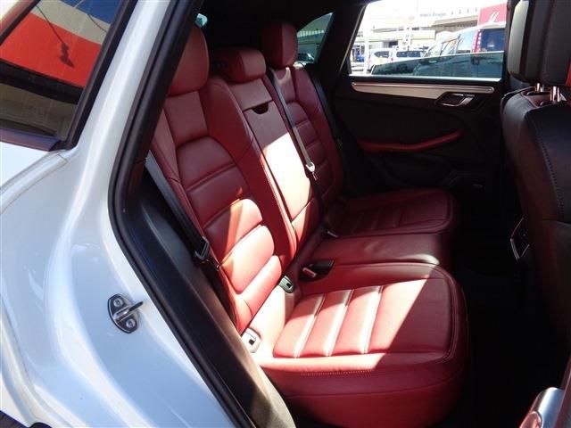 PORSCHE MACAN 2015 Image 31