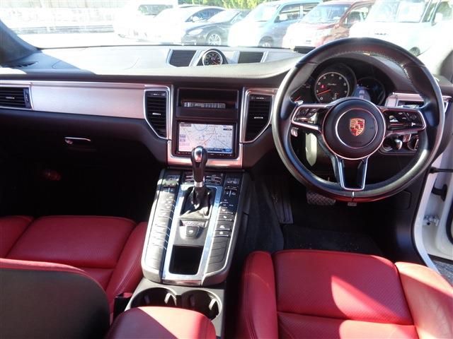 PORSCHE MACAN 2015 Image 31