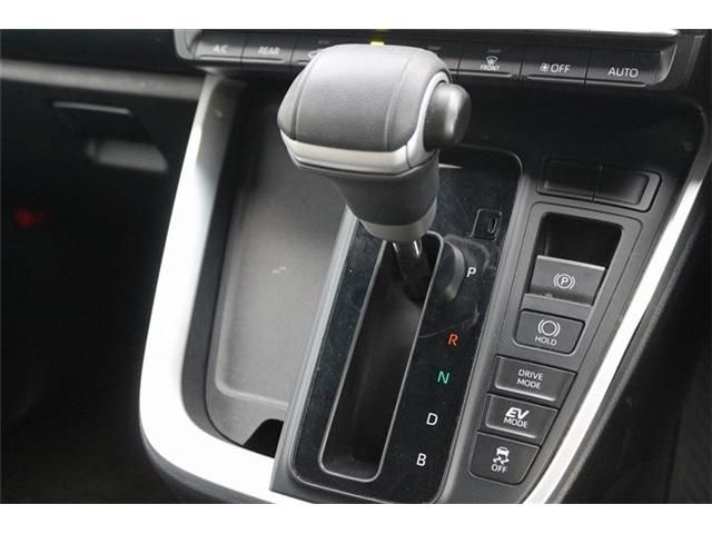 TOYOTA NOAH HYBRID 2022 Image 31