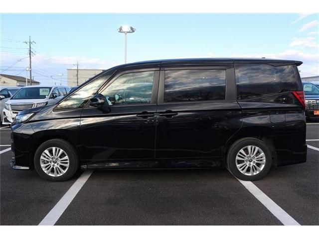 TOYOTA NOAH HYBRID 2022 Image 31