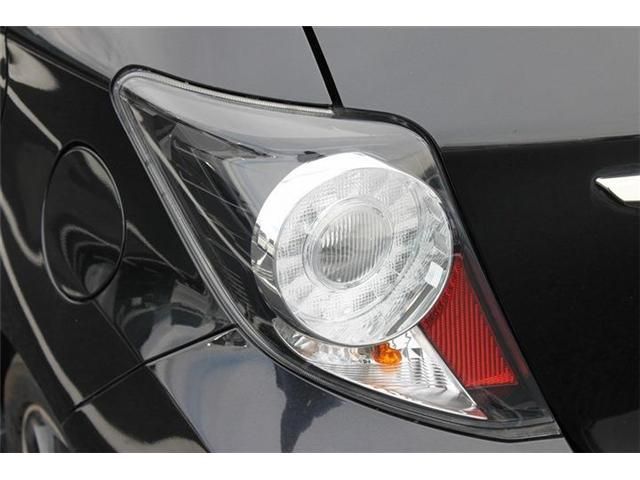 TOYOTA VITZ 2018 Image 31