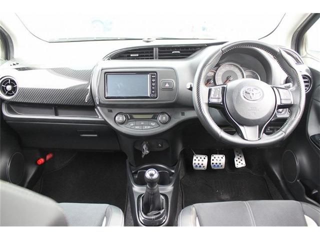 TOYOTA VITZ 2018 Image 31