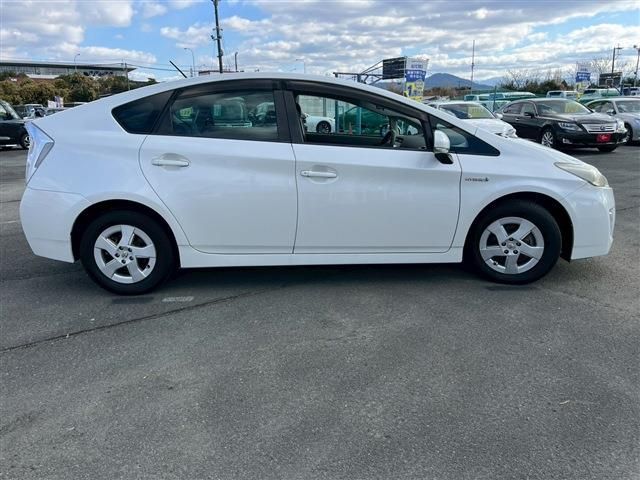 TOYOTA PRIUS 2010 Image 31