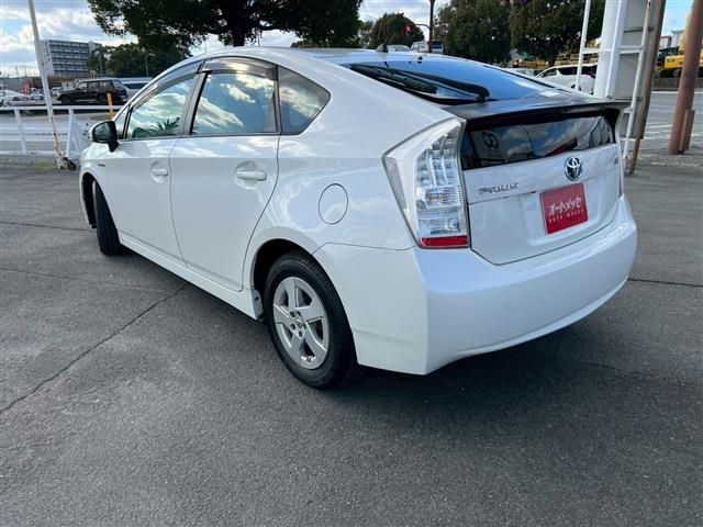 TOYOTA PRIUS 2010 Image 31