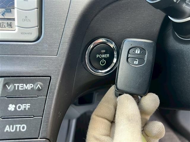 TOYOTA PRIUS 2010 Image 31