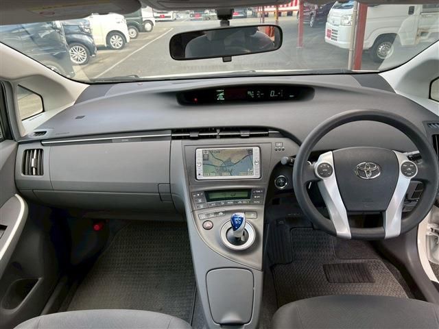TOYOTA PRIUS 2010 Image 31