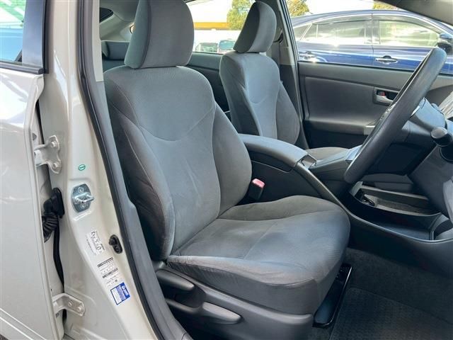 TOYOTA PRIUS 2010 Image 31