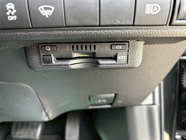 TOYOTA COROLLA TOURING HYBR 2022 Image 31