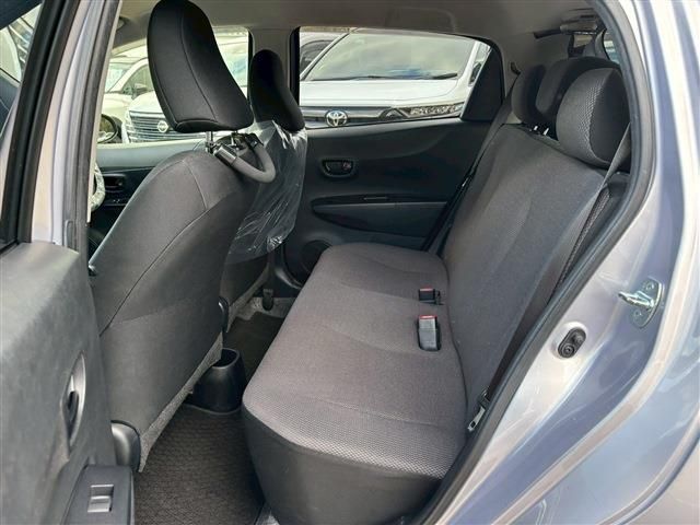 TOYOTA VITZ 2014 Image 31