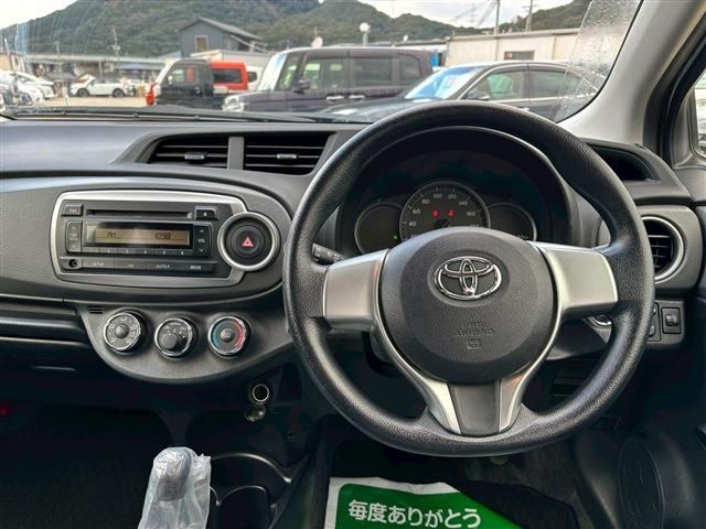 TOYOTA VITZ 2014 Image 31