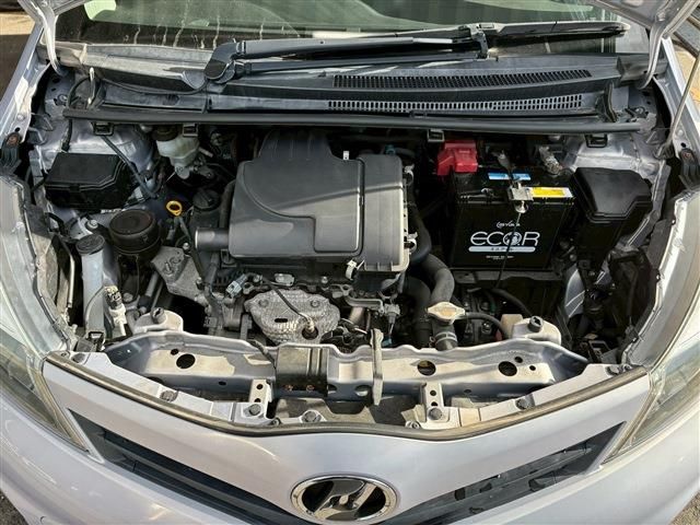 TOYOTA VITZ 2014 Image 31