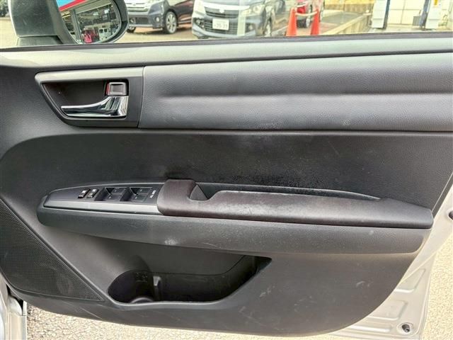 TOYOTA COROLLA FIELDER 2017 Image 31