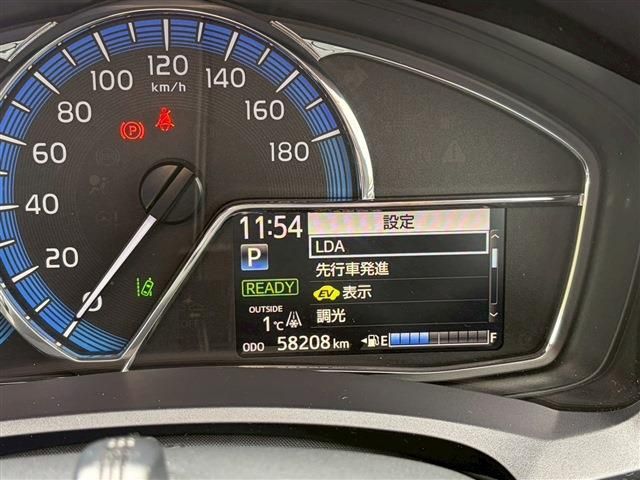 TOYOTA COROLLA FIELDER 2017 Image 31