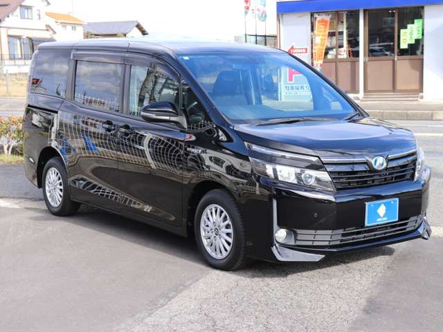 TOYOTA VOXY HYBRID 2014 Image 31